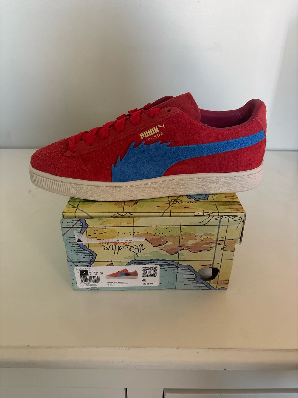 Puma Suede Classic Men's Sneakers in Red with Blue Formstripe ONE PIECE
